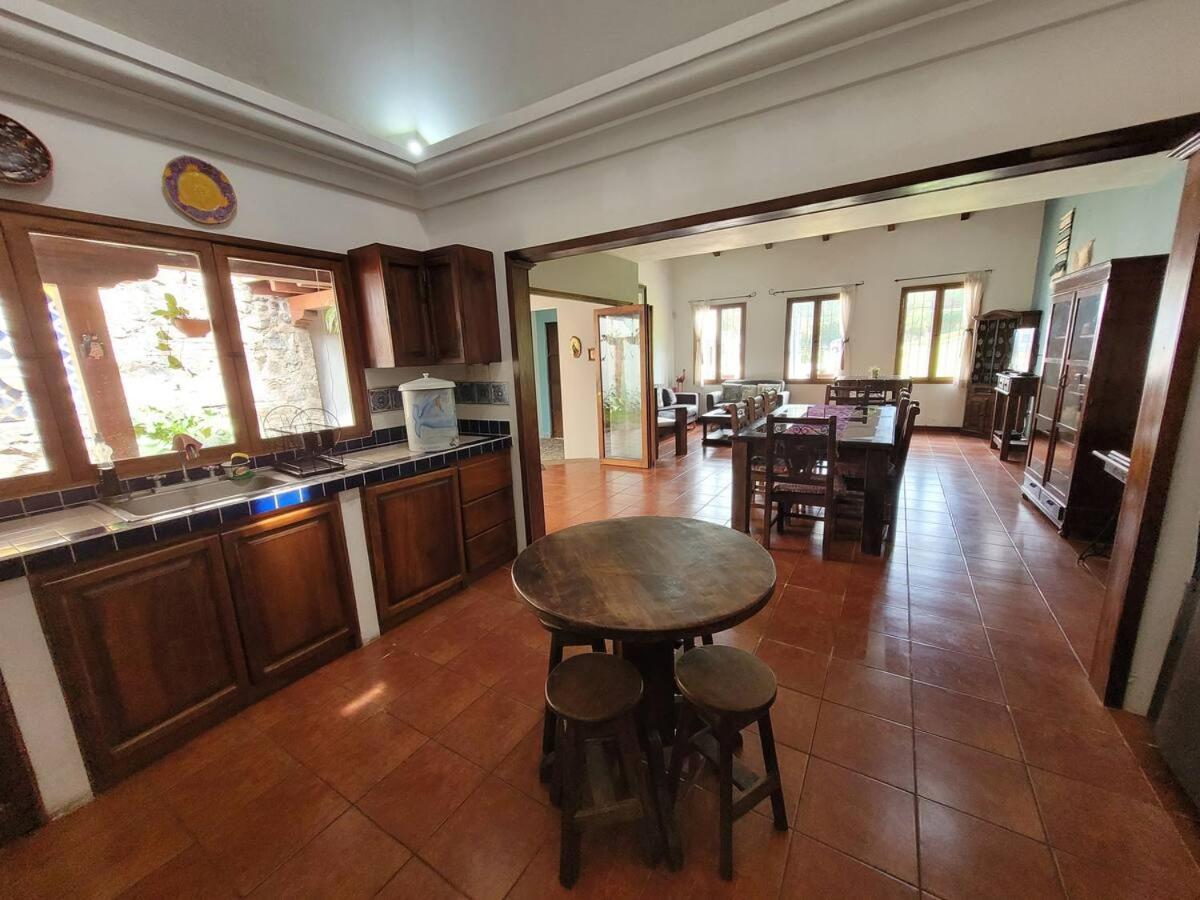 Вілла Amplia Casa Antigua Guatemala Con Pergola Y Jardin Екстер'єр фото
