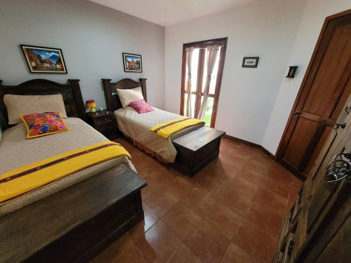 Вілла Amplia Casa Antigua Guatemala Con Pergola Y Jardin Екстер'єр фото