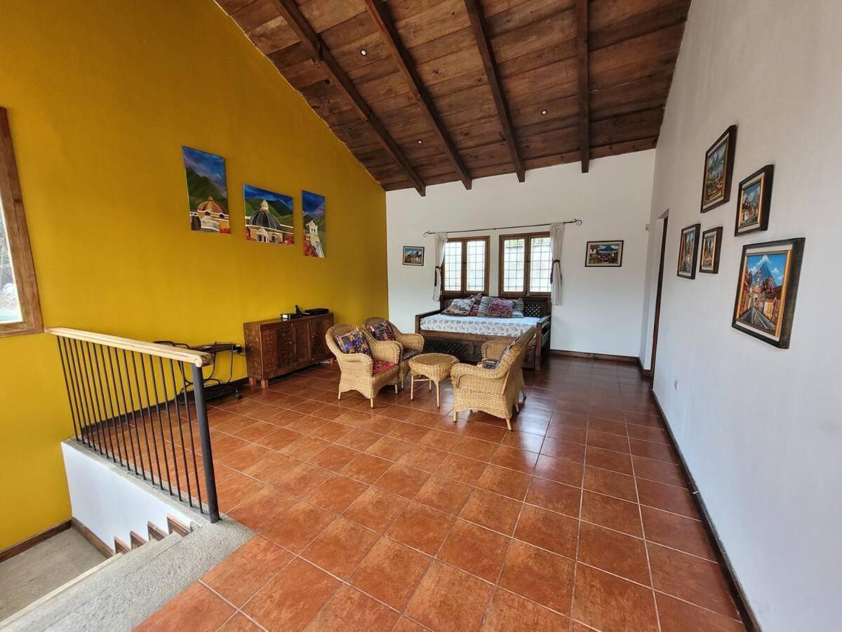 Вілла Amplia Casa Antigua Guatemala Con Pergola Y Jardin Екстер'єр фото